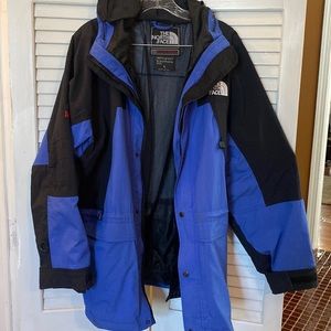 Men’s blue black north face jacket